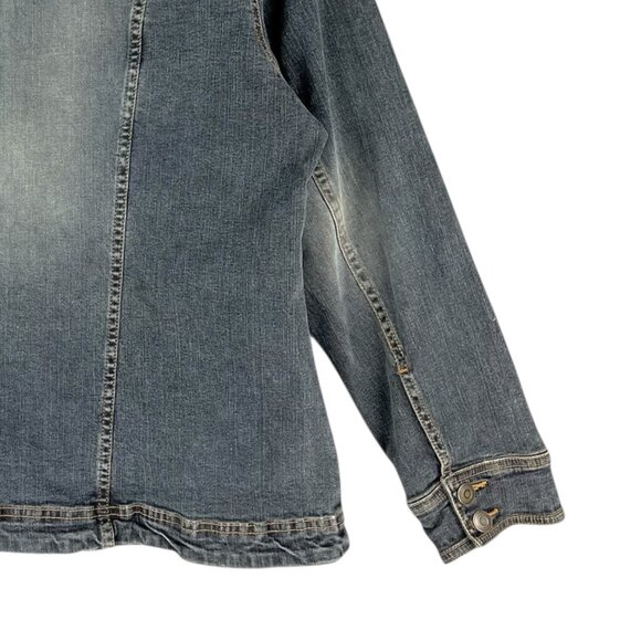 H&M Women's Stretch Dark Wash Blue Denim Jacket Size Medium Button-Up - Picture 8 of 12